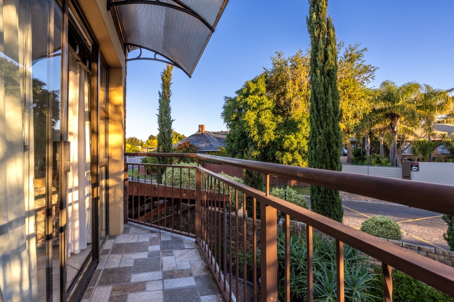 6 Bedroom Property for Sale in Eversdal Western Cape